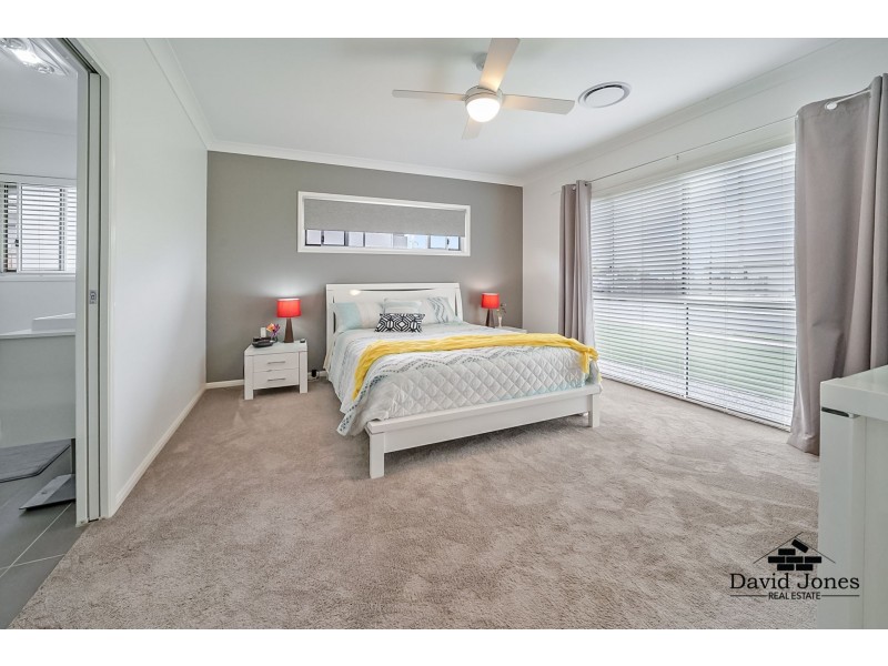 40 Splendid Drive, South Ripley QLD 4306
