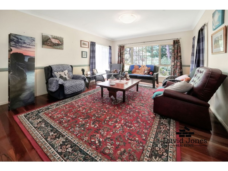3 Cambridge Crescent, Forest Lake QLD 4078