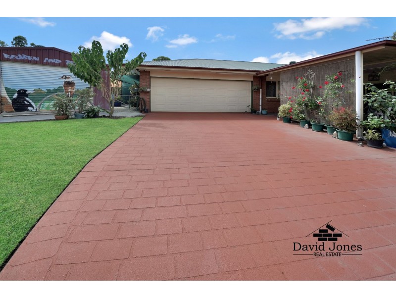 3 Cambridge Crescent, Forest Lake QLD 4078