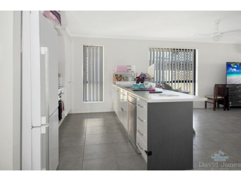 5 Denham Circuit, Willow Vale QLD 4209