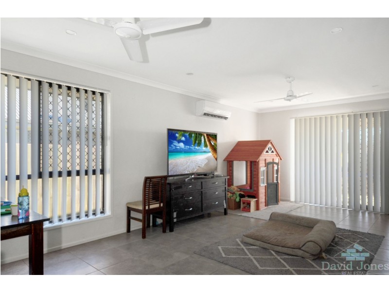 5 Denham Circuit, Willow Vale QLD 4209