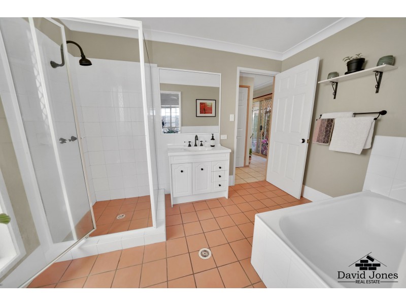 19 Macquarie Circuit, Forest Lake QLD 4078