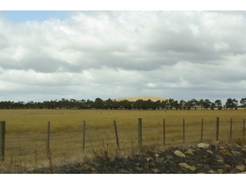 14 Lauder place, Romsey VIC 3434