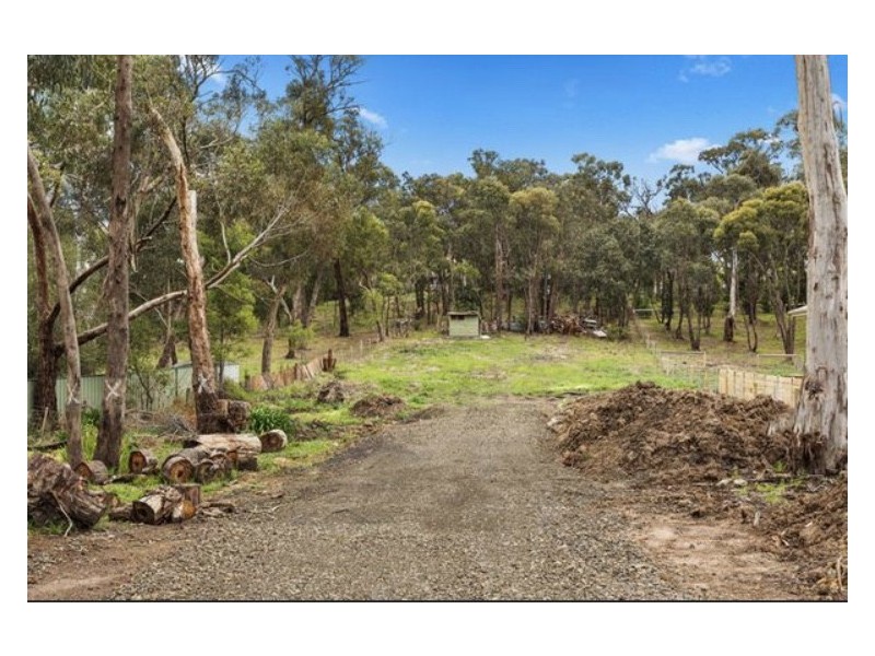 42 Glenburnie Ave, Heathcote Junction VIC 3758