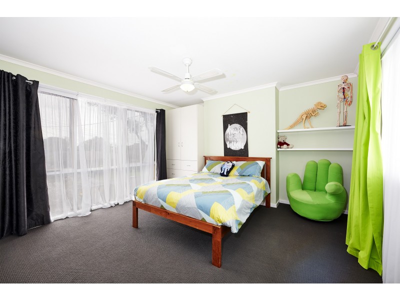 5 HIGHPOINT AVENUE, Mooroolbark VIC 3138