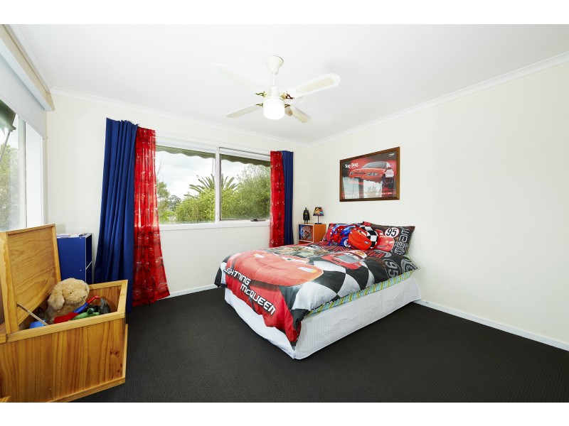 5 HIGHPOINT AVENUE, Mooroolbark VIC 3138