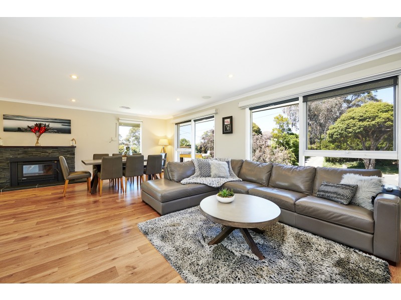 4 SPRINGSONG PASS, Chirnside Park VIC 3116