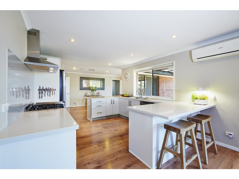 4 SPRINGSONG PASS, Chirnside Park VIC 3116