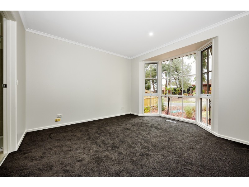 21 Shrubby Walk, Croydon South VIC 3136