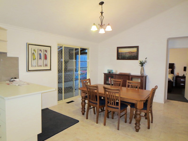 3 Ricky Court, Mooroolbark VIC 3138