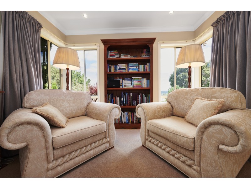 17 Timbertop Court, Mooroolbark VIC 3138