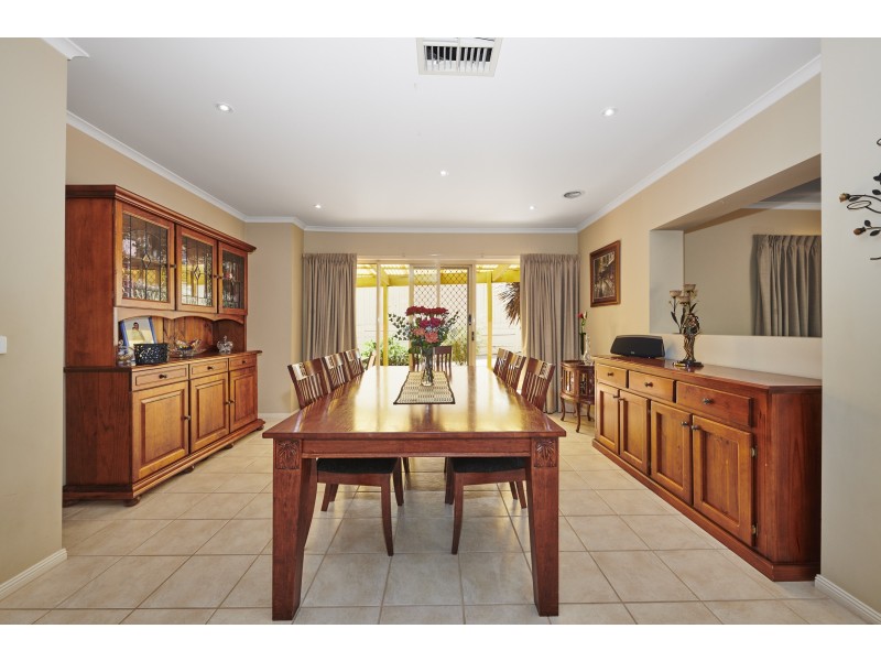 17 Timbertop Court, Mooroolbark VIC 3138