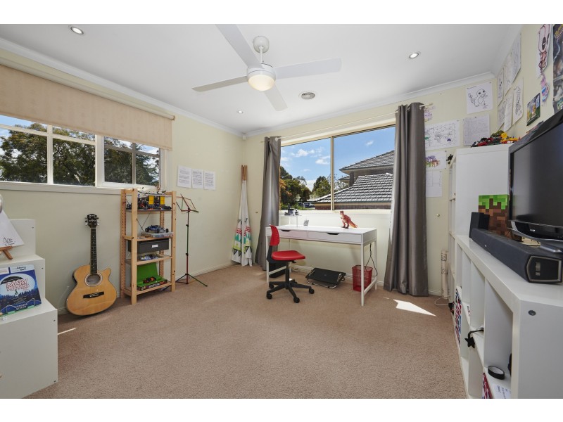 17 Timbertop Court, Mooroolbark VIC 3138
