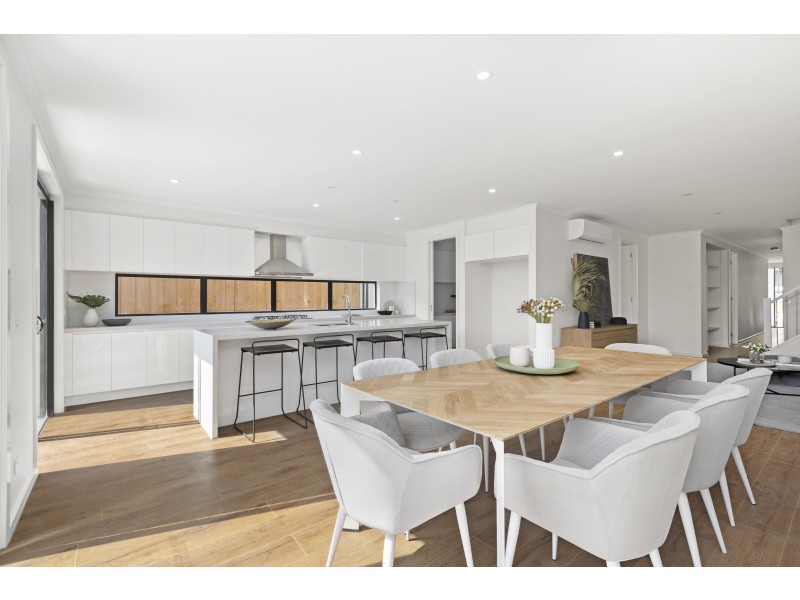 3 Bronhill Road, Ringwood East VIC 3135