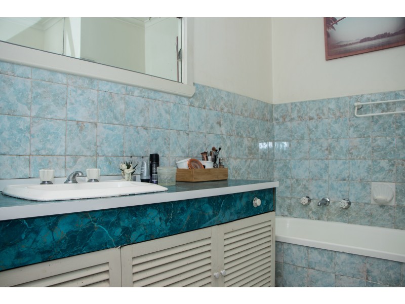 16 Fisher Avenue, Lalor VIC 3075