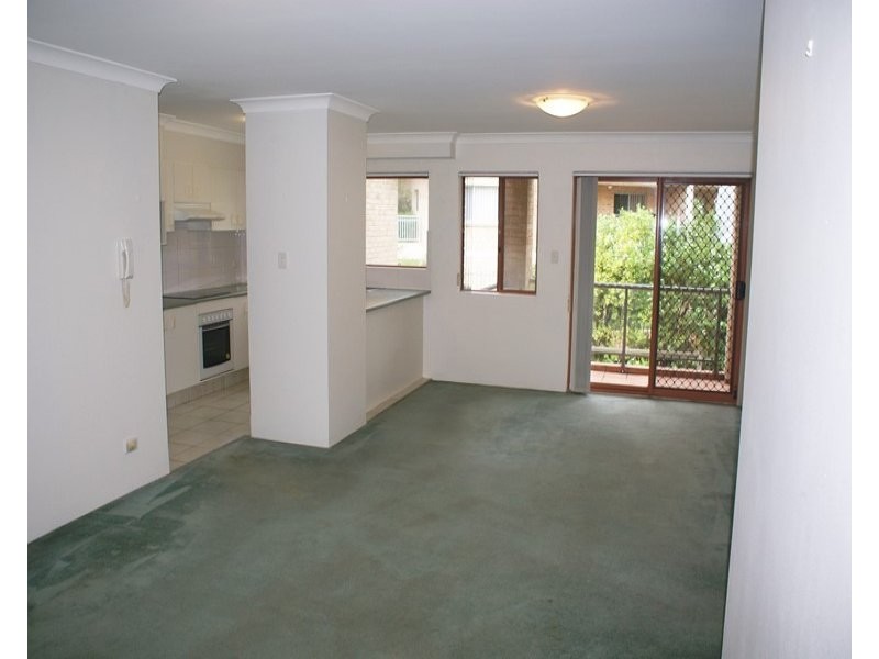 27/28 Leonay Street, Sutherland NSW 2232