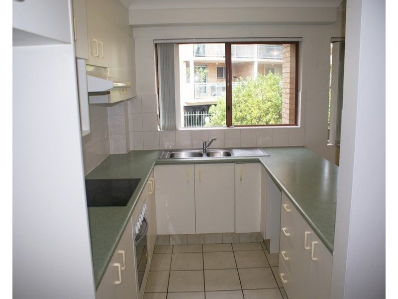 27/28 Leonay Street, Sutherland NSW 2232