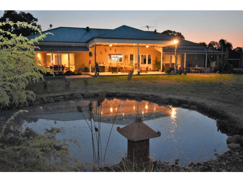 616 CARRARAGARMUNGEE ESTATE ROAD, Byawatha VIC 3678