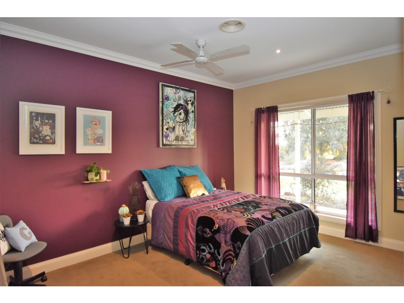 616 CARRARAGARMUNGEE ESTATE ROAD, Byawatha VIC 3678