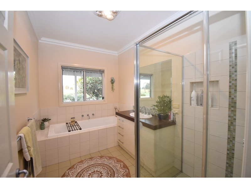 616 CARRARAGARMUNGEE ESTATE ROAD, Byawatha VIC 3678