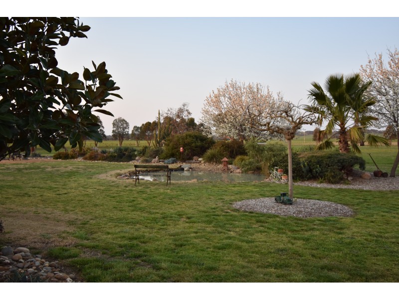 616 CARRARAGARMUNGEE ESTATE ROAD, Byawatha VIC 3678