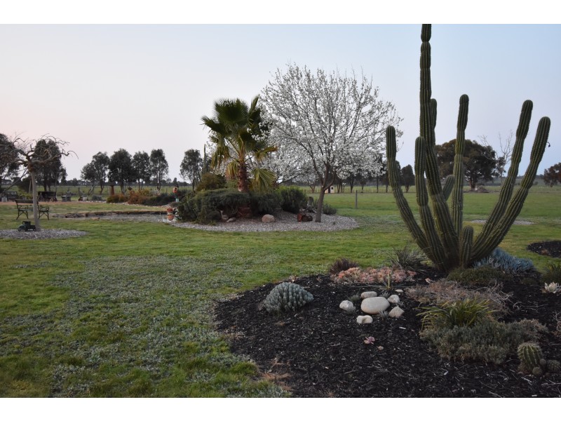 616 CARRARAGARMUNGEE ESTATE ROAD, Byawatha VIC 3678