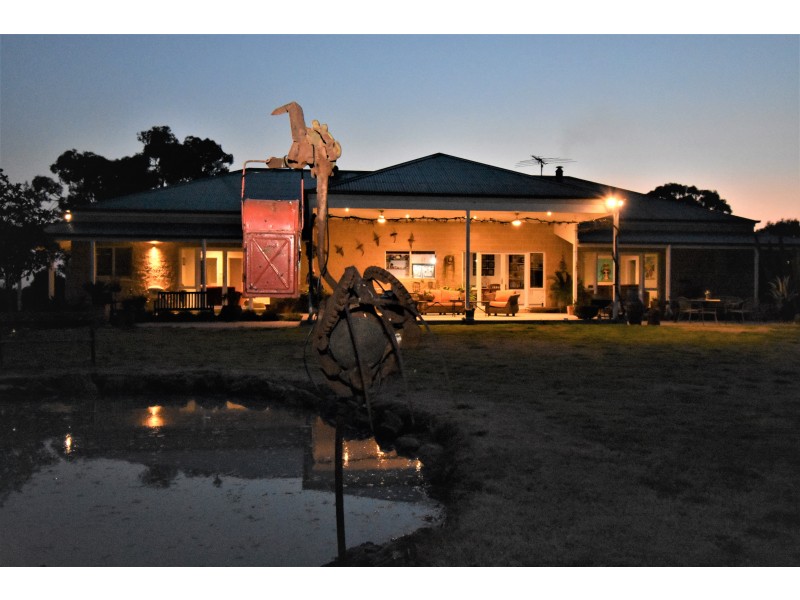 616 CARRARAGARMUNGEE ESTATE ROAD, Byawatha VIC 3678