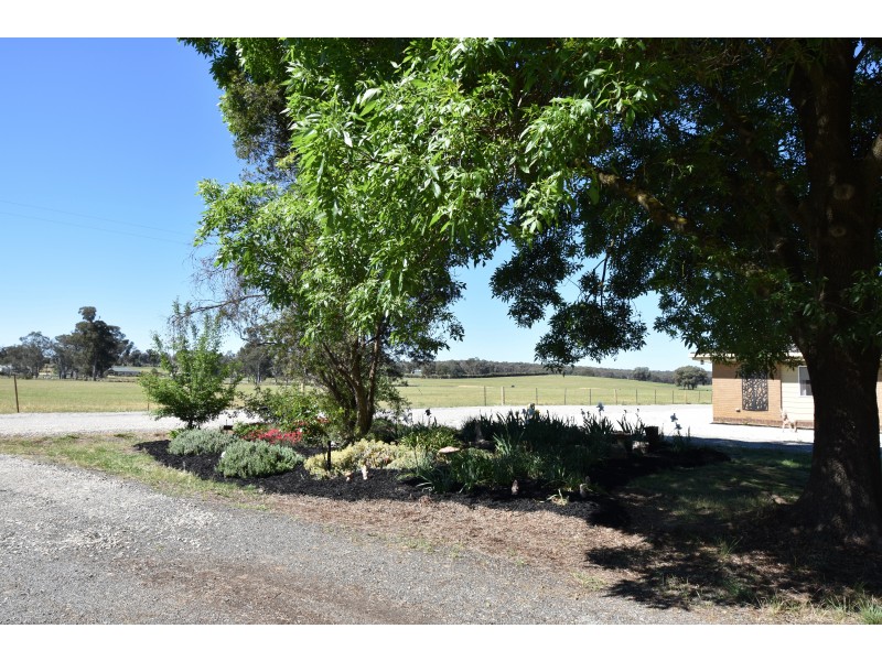 2158 BEECHWORTH-CHILTERN ROAD, Chiltern VIC 3683