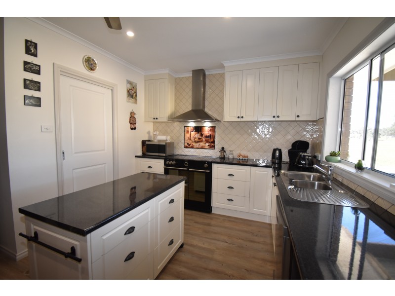 2158 BEECHWORTH-CHILTERN ROAD, Chiltern VIC 3683