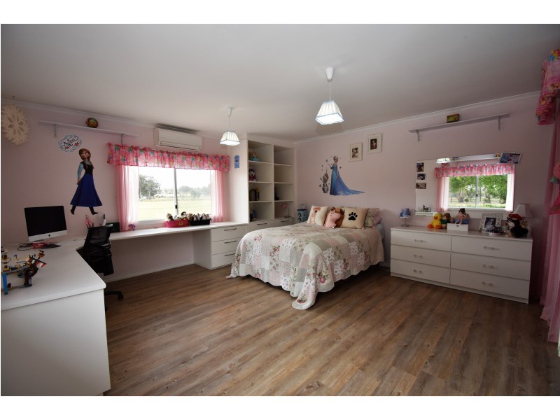 2158 BEECHWORTH-CHILTERN ROAD, Chiltern VIC 3683