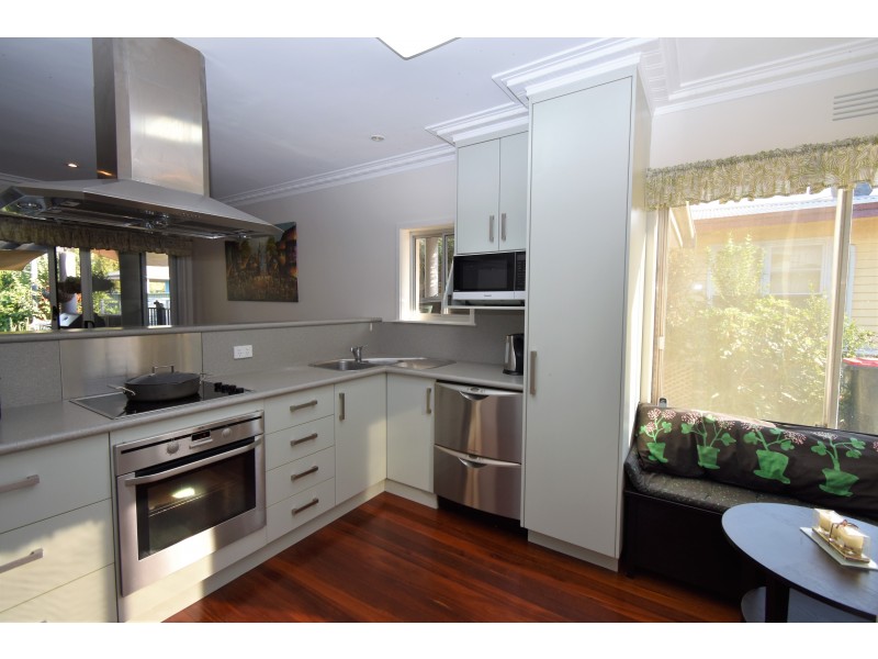 204 MILAWA-BOBINAWARRAH ROAD, Milawa VIC 3678