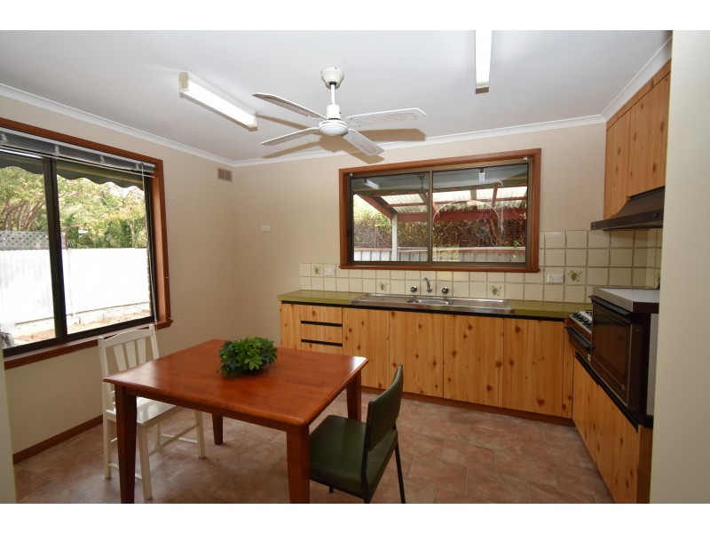 2/6 DOREEN COURT, Wangaratta VIC 3677