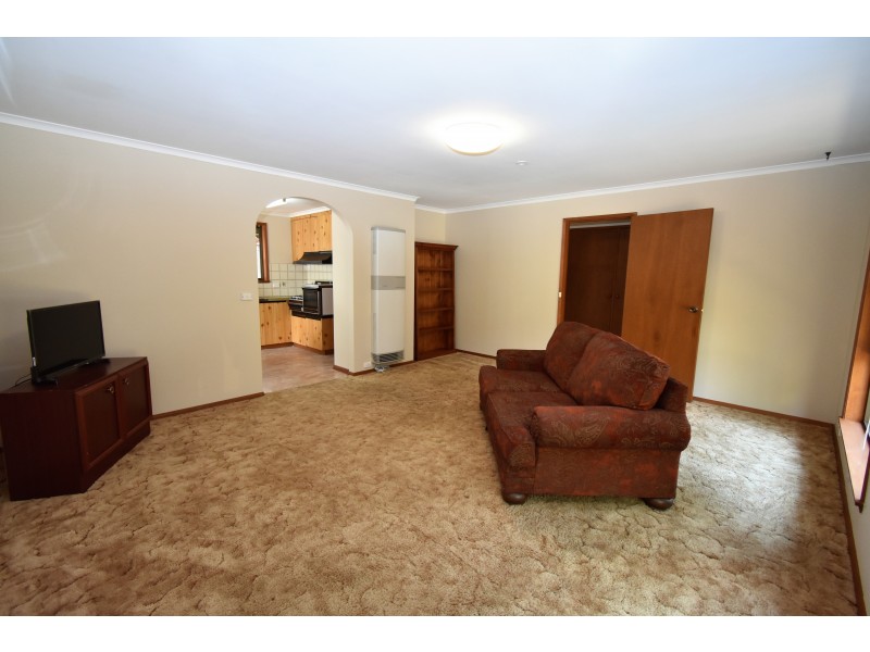 2/6 DOREEN COURT, Wangaratta VIC 3677