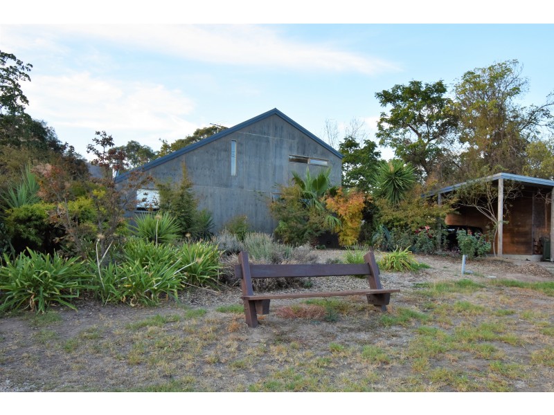 21 CHURCH STREET, Glenrowan VIC 3675