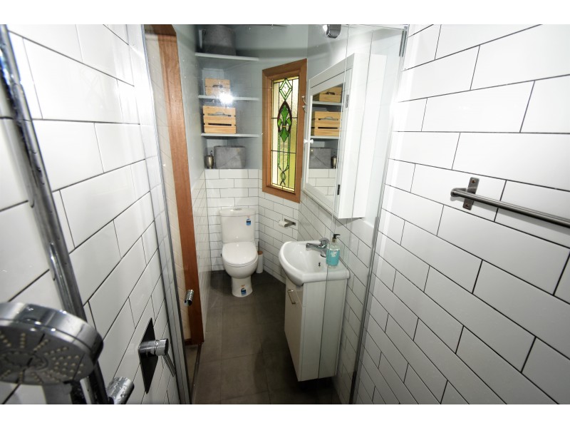 86 MARKWOOD-TARRAWINGEE ROAD, Markwood VIC 3678