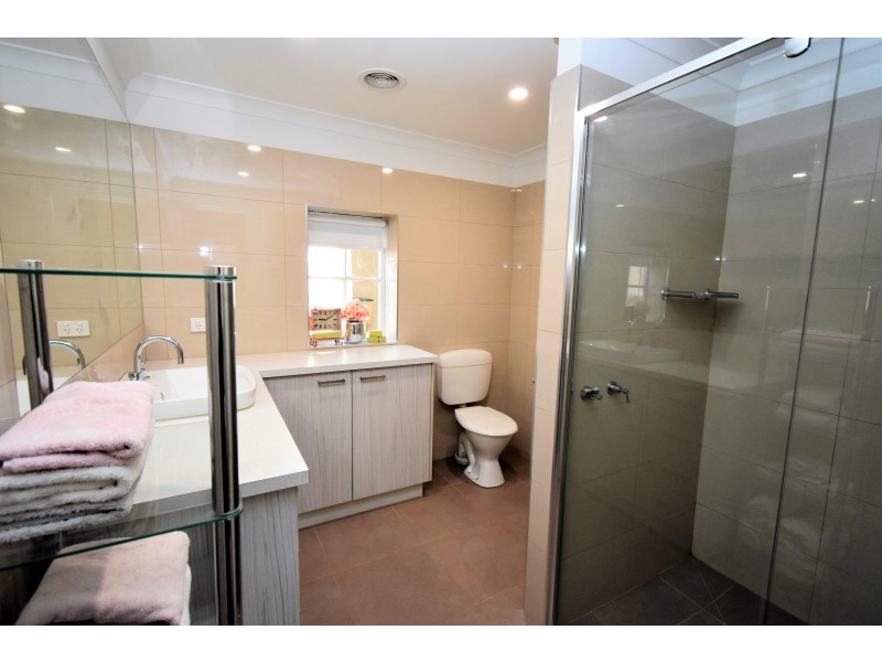 9A SWAN STREET, Wangaratta VIC 3677