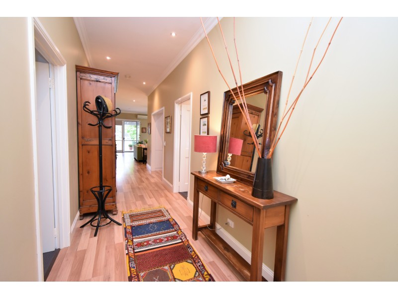 35 JONES STREET, Oxley VIC 3678