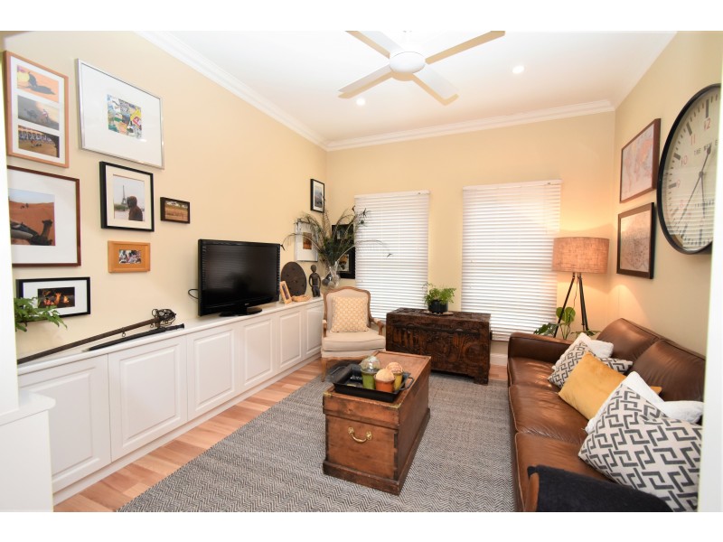 35 JONES STREET, Oxley VIC 3678