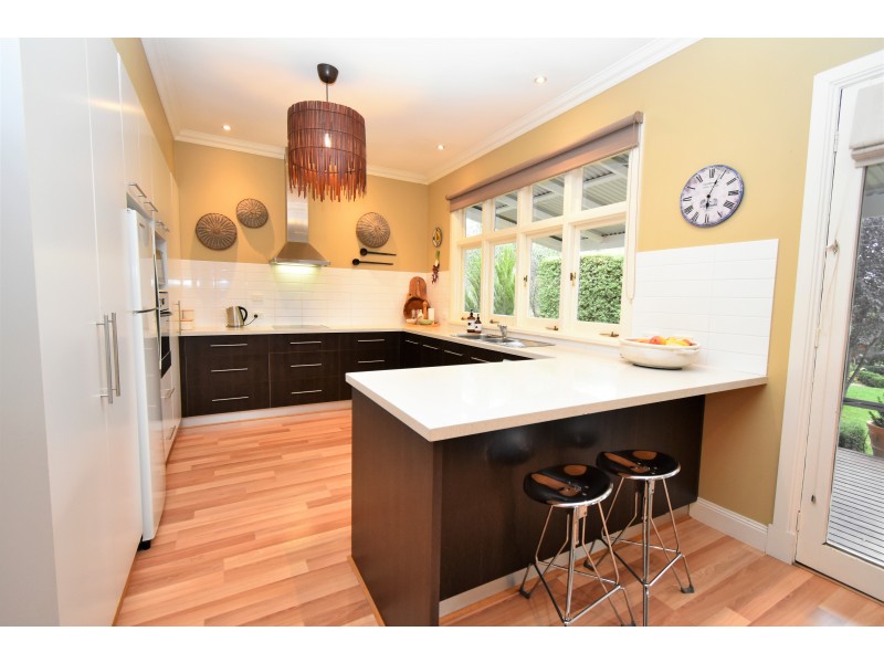 35 JONES STREET, Oxley VIC 3678