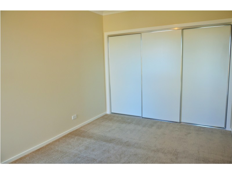 4/26 Pt Cook Rd, Altona Meadows VIC 3028