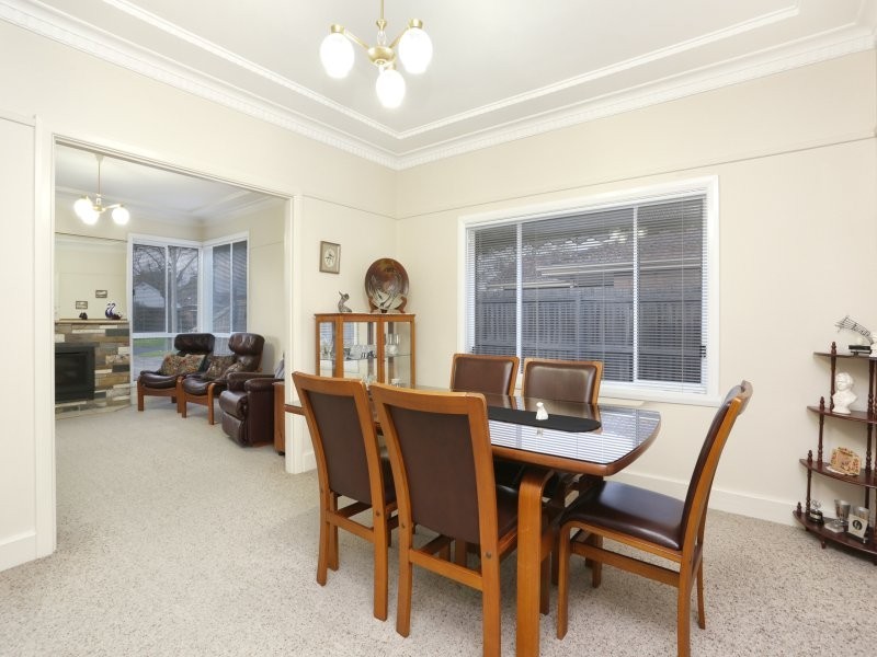 9 Kernan Street, Strathmore VIC 3041