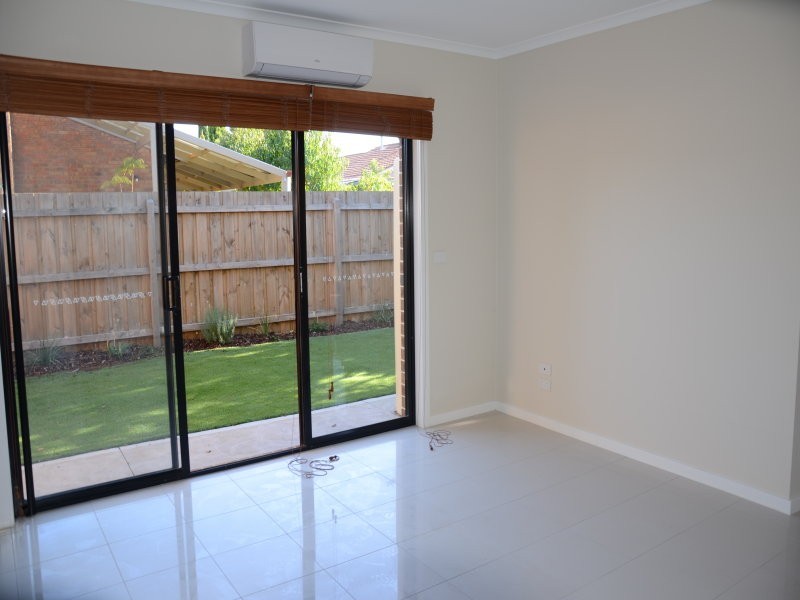 4/125 Princes Highway, Werribee VIC 3030
