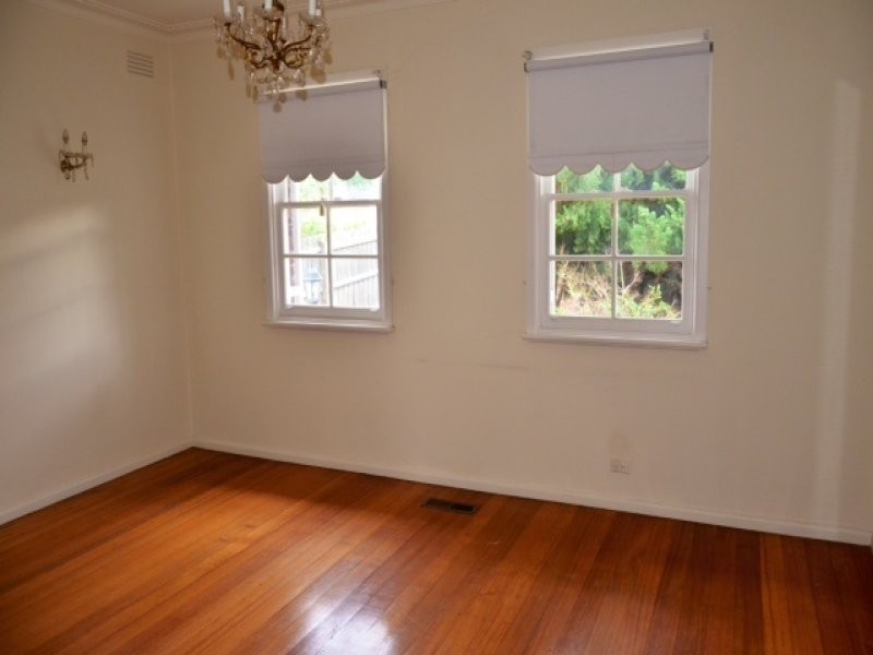 6 Hutchison Street, Niddrie VIC 3042