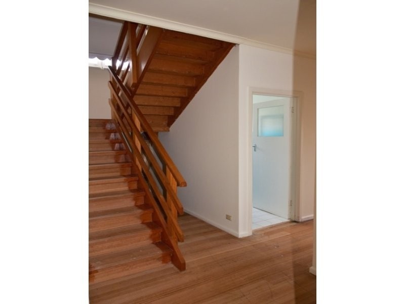 6 Hutchison Street, Niddrie VIC 3042