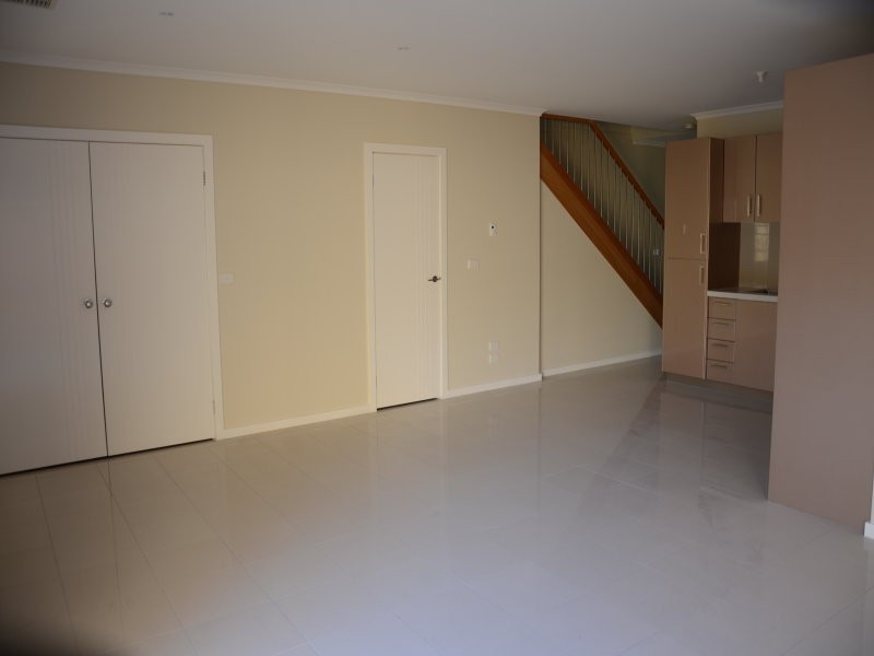 2/125 Princes Highway, Werribee VIC 3030