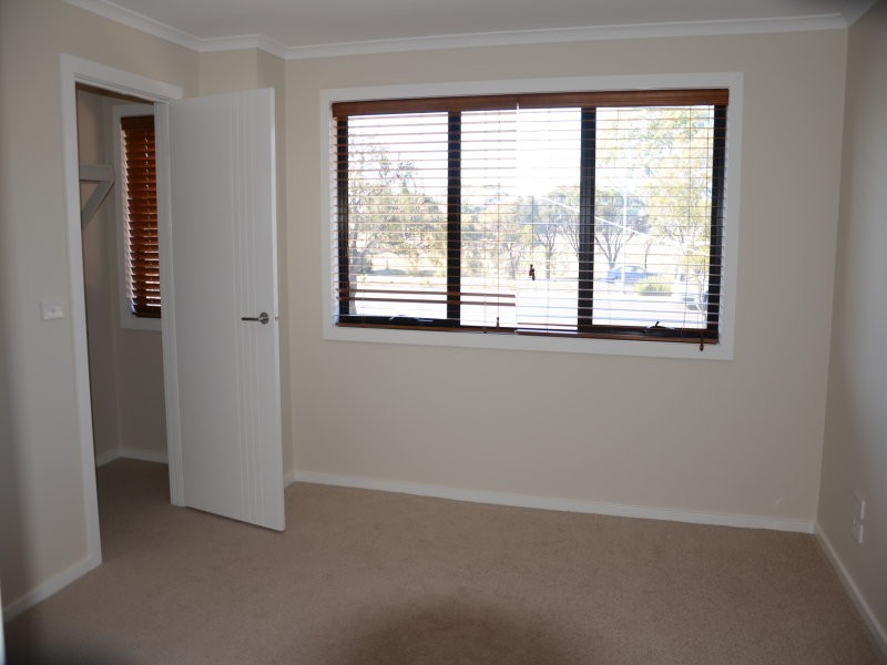 2/125 Princes Highway, Werribee VIC 3030