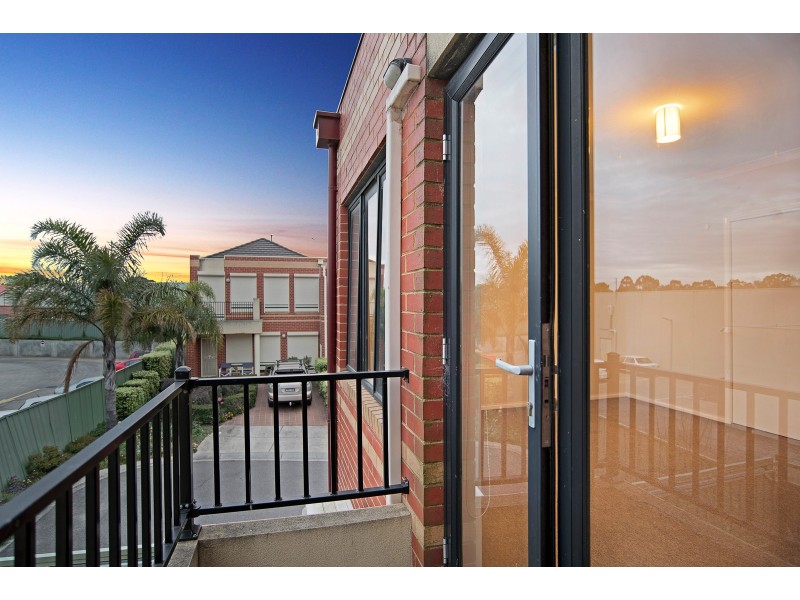 1 Arena Close, Flemington VIC 3031