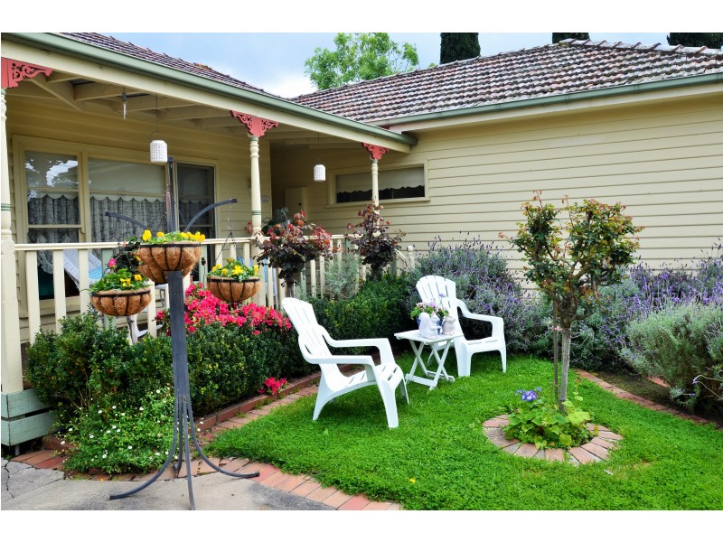 89 Mascoma Street, Strathmore VIC 3041