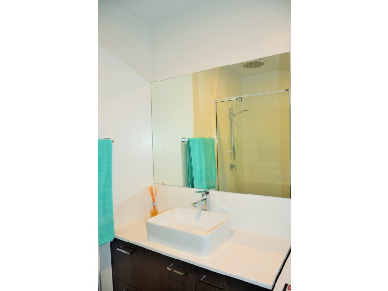 54 Lind St, Strathmore VIC 3041