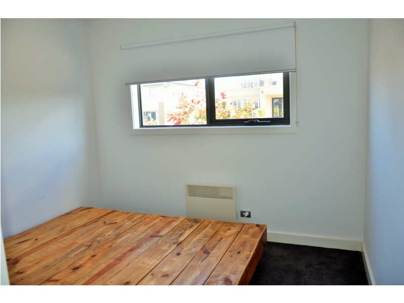 54 Lind St, Strathmore VIC 3041